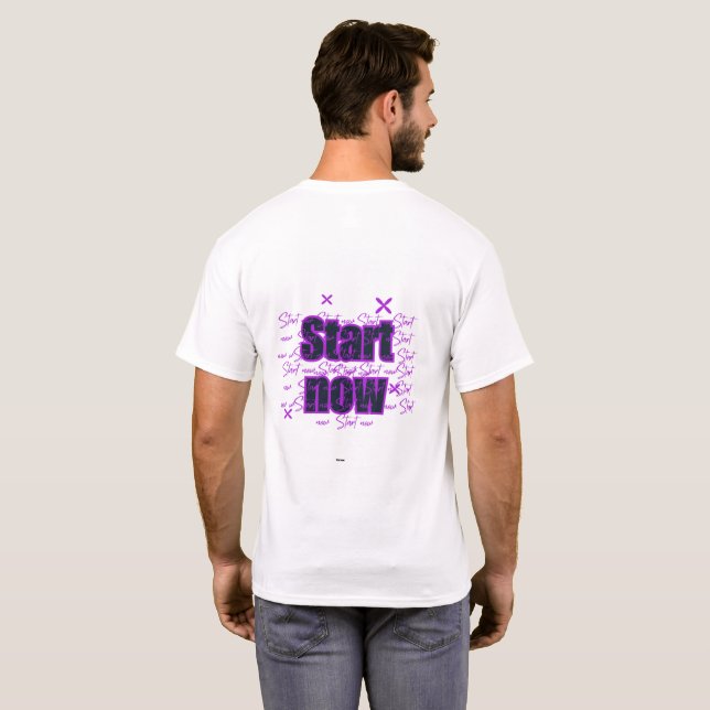 Start Now – Purple Motivational Design T-Shirt (Schwarz voll)
