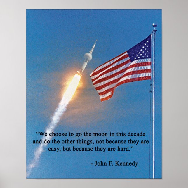 Start von Apollo 11 mit amerikanischer Flagge Poster (Vorne)