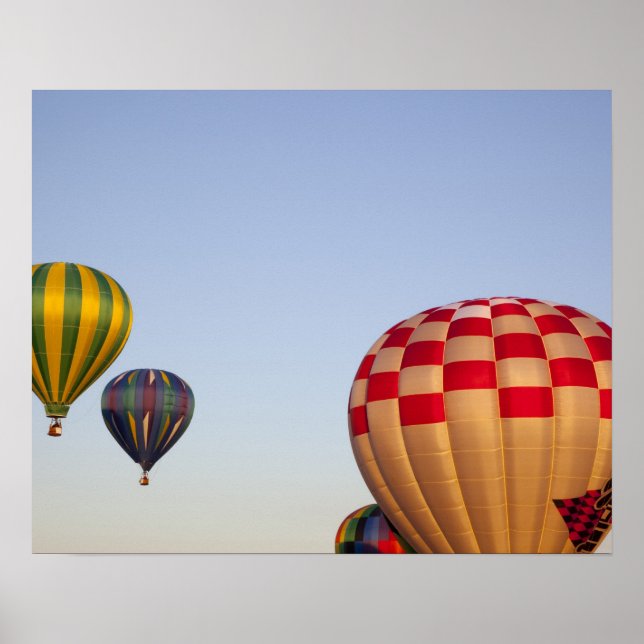 Start von Heißluftballons Poster (Vorne)