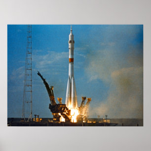 Start von Soyuz (Apollo-Soyuz-Test-Projekt) Poster