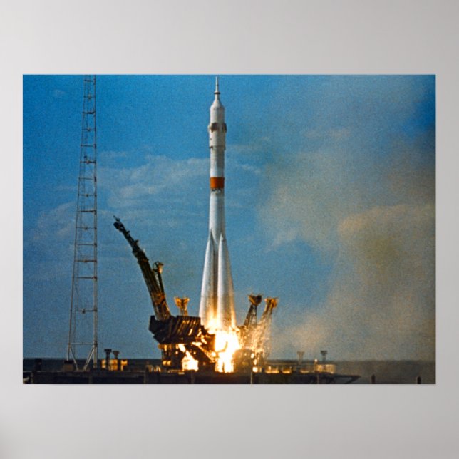 Start von Soyuz (Apollo-Soyuz-Test-Projekt) Poster (Vorne)