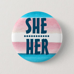 STARTPRONOUN SHER/HER-ABZEICHEN BUTTON
