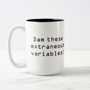 Statistiken ist ein Tassenspiel Zweifarbige Tasse