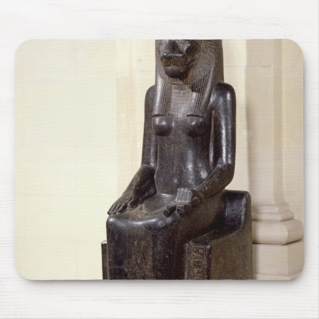 Statue der Löwe-köpfigen Göttin Sekhmet Mousepad (Vorne)