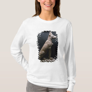 Statue eines Hundes, Mesopotamia, c.5000-1000 BC T-Shirt