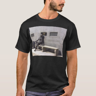 Statue Eleonors Rigby, Liverpool Großbritannien T-Shirt