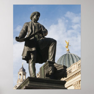 Statue mit Glaskuppel im Kunstverein-Gebäude Poster
