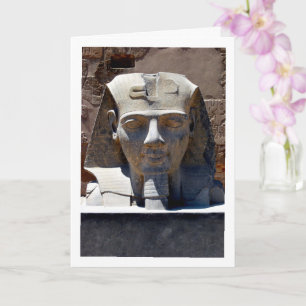 Statue von König Ramses II. Porträt im Luxor-Tempe Karte