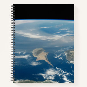 Staub über dem Mittelmeer und der Insel Zypern Notizbuch