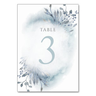 staubblaue Aquarellfarben-Blume Tischnummer 3