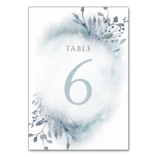 staubblaue Aquarellfarben-Blume Tischnummer 6
