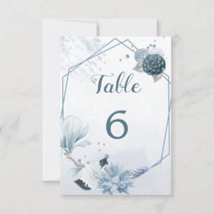 staubblaue Blume geometrische Tischnummer