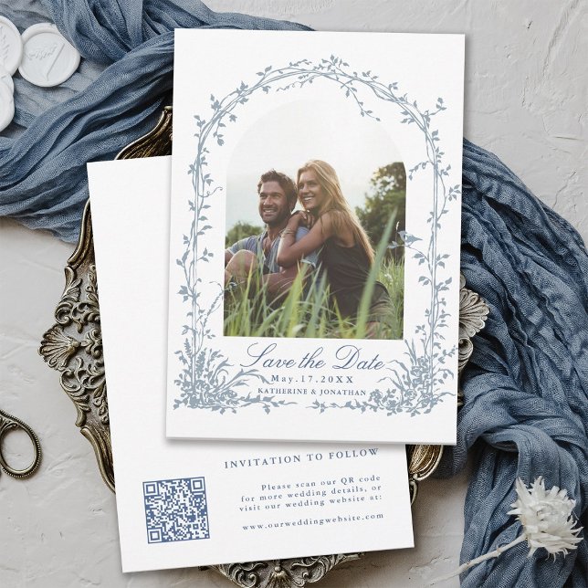 Staubblaue botanische Torbogen-Gartenhochzeit Foto Save The Date (Front & Back)