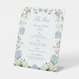 Staubblaue Hortensien-Hochzeitsempfangsbar Sockelschild
