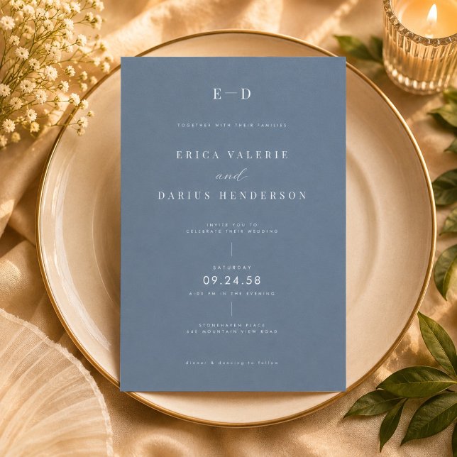 Staubblaue Monogramm-Hochzeit Einladung (Von Creator hochgeladen)