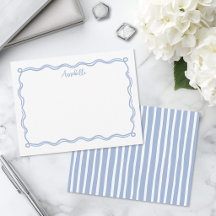 Staubblauer welliger Rand personalisierter Name
