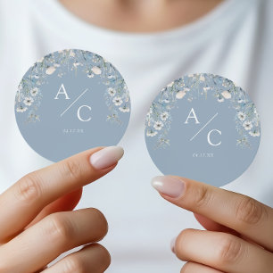 Staubblaues botanisches Hochzeitsmonogramm-Design Runder Aufkleber
