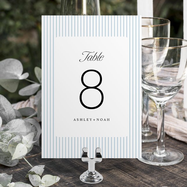 Staubblaues gestreiftes elegantes Hochzeit Tischnummer (Dusty Blue Striped Elegance Classy Wedding Table Number)