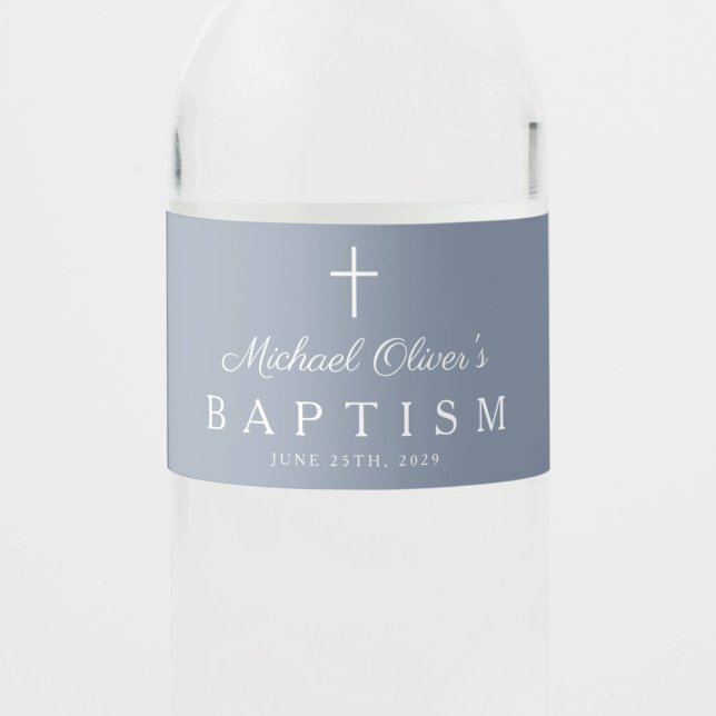 Staubblaues religiöses Kreuz Junge Taufe (Dusty Blue Religious Cross Boy Baptism Water Bottle Label)