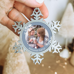 Staubblaues Schneeflocken-Foto-Monogramm Schneeflocken Zinn-Ornament