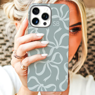 Staubig-grüne Schleifen-Monogramm iPhone 16 Pro Max Hülle