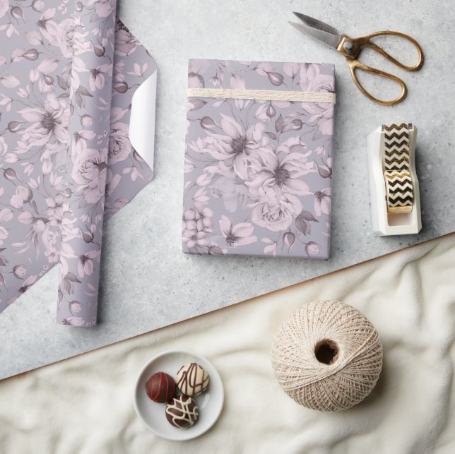 Staubiges Lavendel-Blumenmuster Geschenkpapier (Kunsthandwerk)