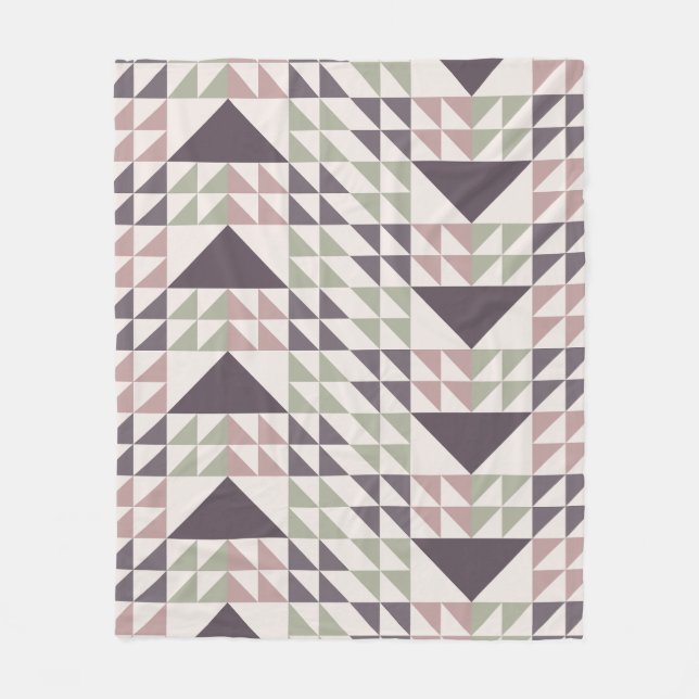 Staubrosafarbenes geometrisches Quiltmuster Fleecedecke (Vorderseite)