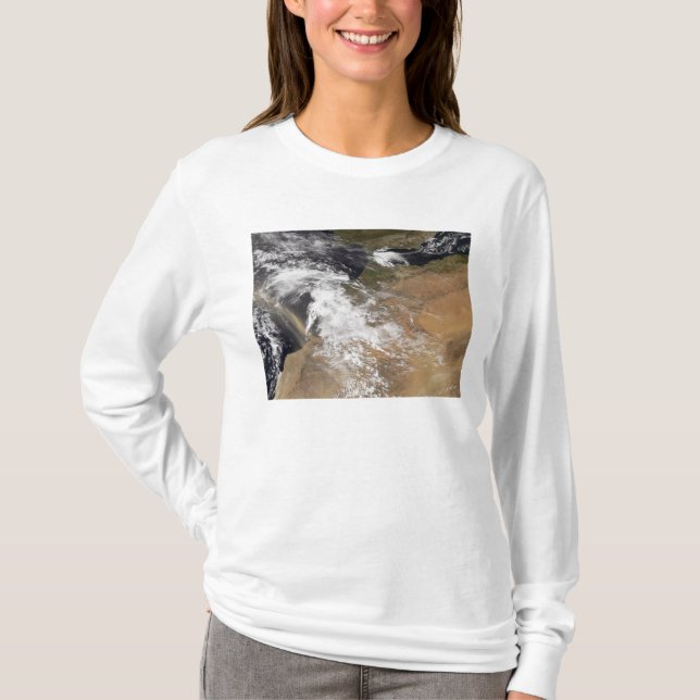 Staubwolken vor der marokkanischen Küste T-Shirt (Vorderseite)