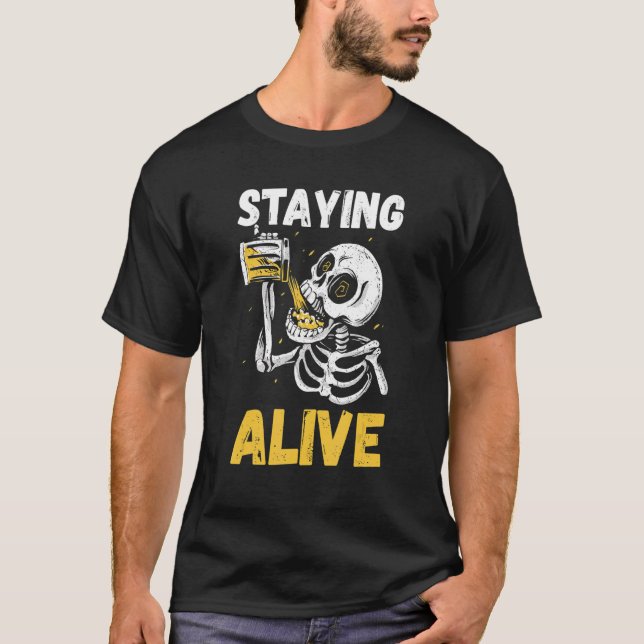 Staying Alive Halloween Costume Beer ALl Saint's E T-Shirt (Vorderseite)