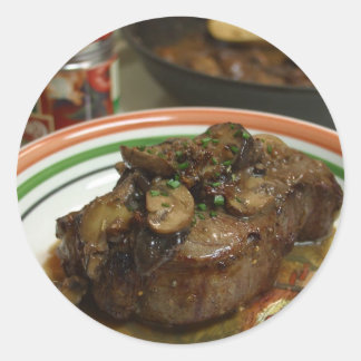 Steak mit Shitaki-Pilzen Runder Aufkleber