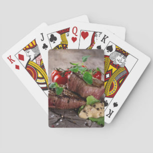 Steaks aus gegrillter Grillen mit frischen Kräuter Spielkarten