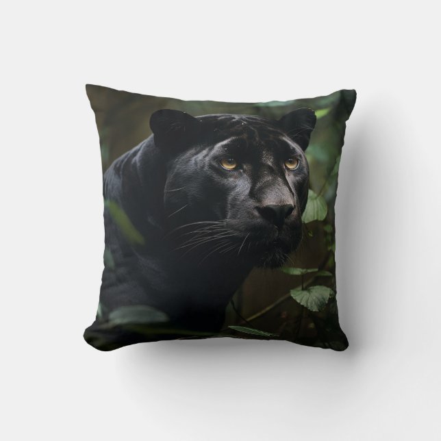 Stealth und Grace: Schwarzer Panther Kissen (Vorderseite)