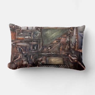 Steampunk - Maschine - Alles mit allen Schikanen Lendenkissen