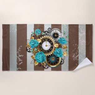 Steampunk-Uhr und türkisfarbene Rose auf Streifen Strandtuch
