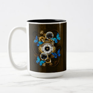 Steampunkgeere und blaue Schmetterlinge Zweifarbige Tasse
