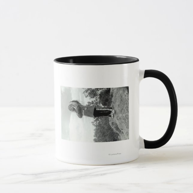 Stechen-Tu-Ka Posing, berühmter indischer Tenor Tasse (Rechts)