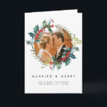 Stechpalmen-Fotokarte der verheirateten u. frohen Dankeskarte<br><div class="desc">Ein schöner Winter/Weihnachtsverheiratete und fröhliche mit Blumenkarte mit dem Raum, zum Ihres eigenen speziellen Fotos zu addieren. Einfach, die Textfelder zu redigieren, die auf der Front und dem Innere mit Ihren Details und das Foto auszulagern, um ein sehr persönliches zu schaffen gezeigt werden, danke für Ihre Gäste. Lose anderer Einzelteile...</div>