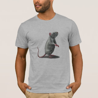 Stehende hohe Ratte auf T - Shirt