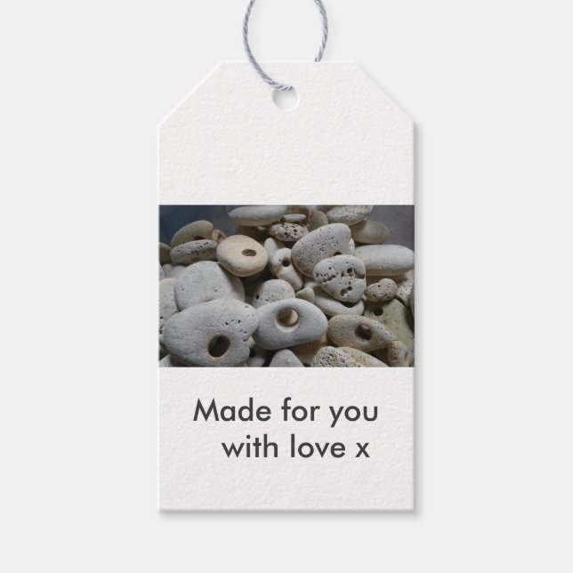 Steine mit Löchern. Made for you with Liebe Geschenkanhänger (Vorderseite)