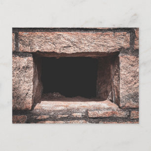 Steinfensteröffnung in Granitwand  Postkarte
