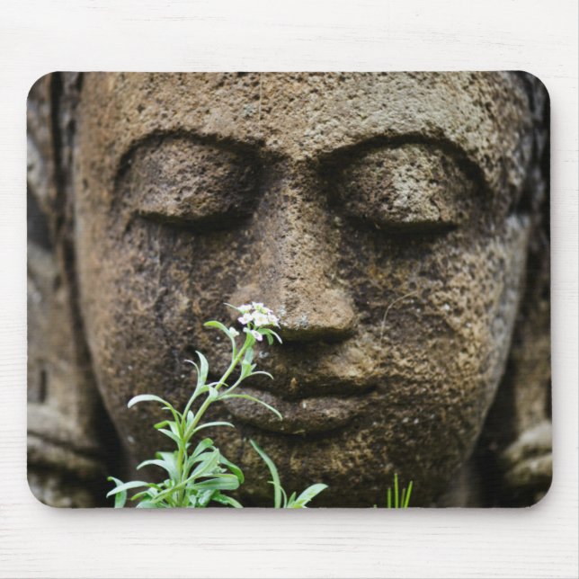 Steingartenstatue mit Blume Mousepad (Vorne)