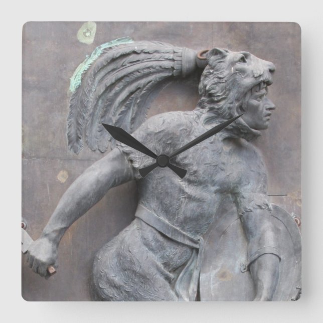 Steinschnitzen des aztekischen Kriegers Quadratische Wanduhr (Vorderseite)