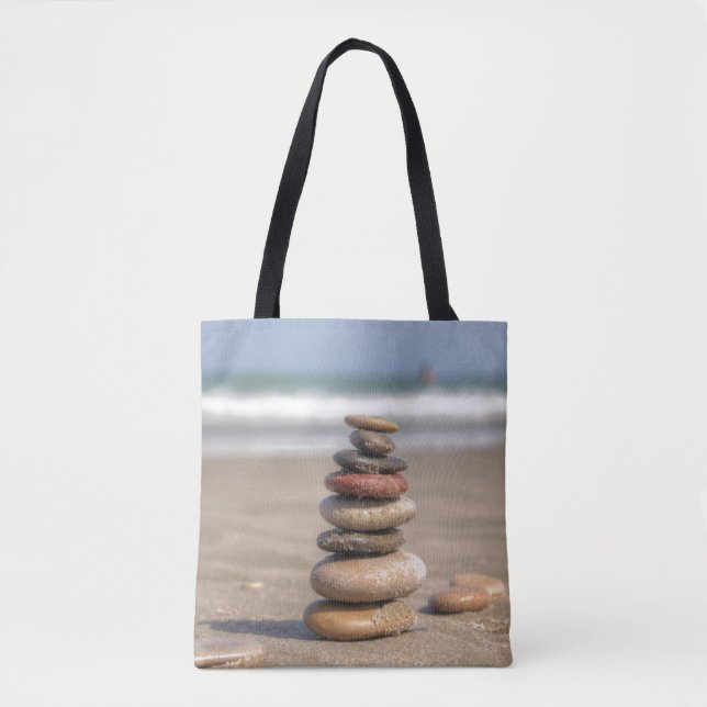 Steinturm auf Strand Tasche (Vorderseite)