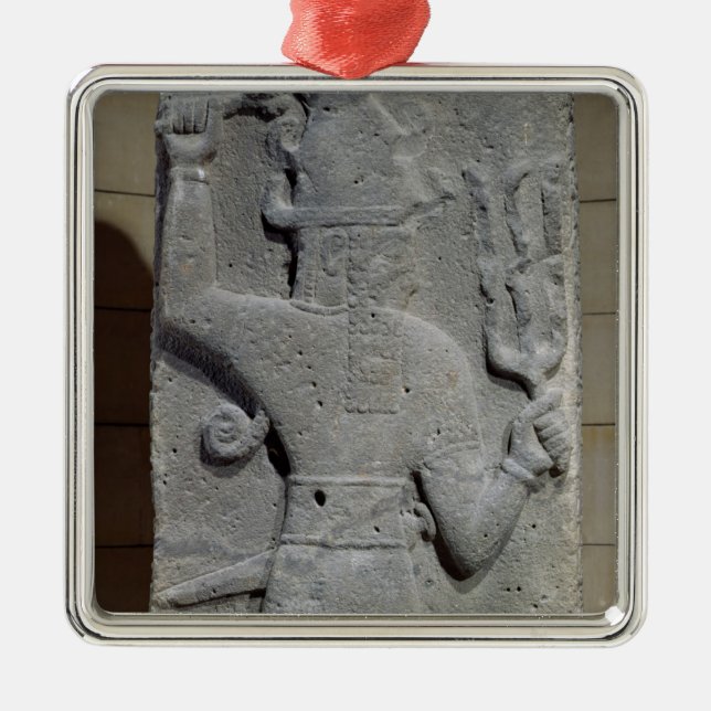 Stela von Teshub, syrischer Sturmgott Ornament Aus Metall (Vorne)