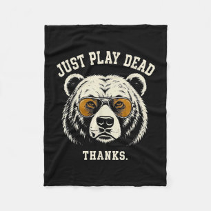 Stell dich tot danke lustiger Grizzlybär trägt Fleecedecke