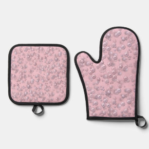 Stellen der weißen rosa Perlen auf rosa Samt Ofenhandschuh & Topflappen-Set
