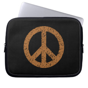 Stenciled Peace Symbol - Brown on Blk Laptopschutzhülle