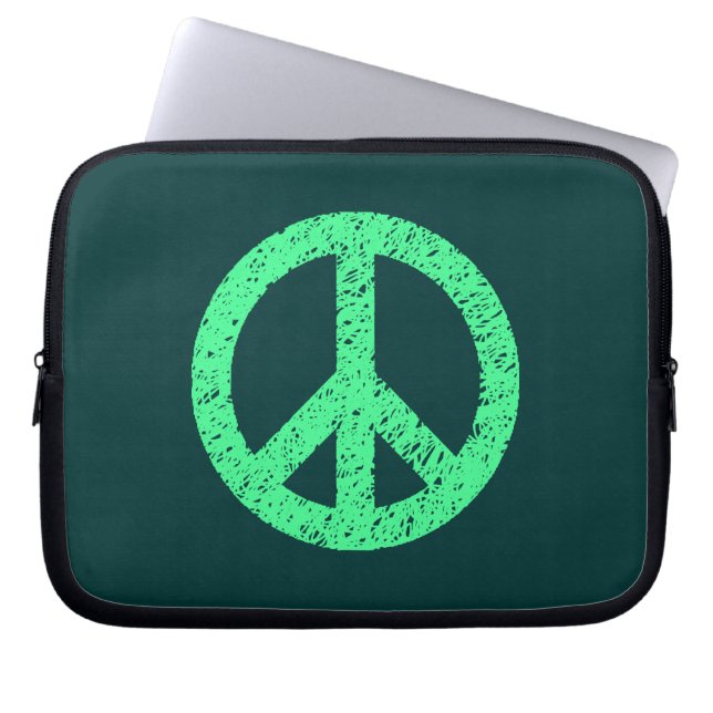 Stenciled Peace Symbol - Mint Grn on Dk Grn Laptopschutzhülle (Vorderseite)