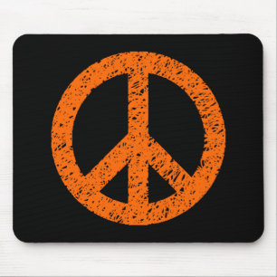 Stenciled Peace Symbol - Orange auf Black Mousepad