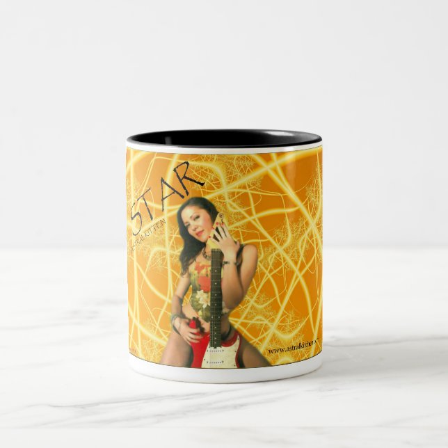 Stern und rotes GTR1 Zweifarbige Tasse (Mittel)